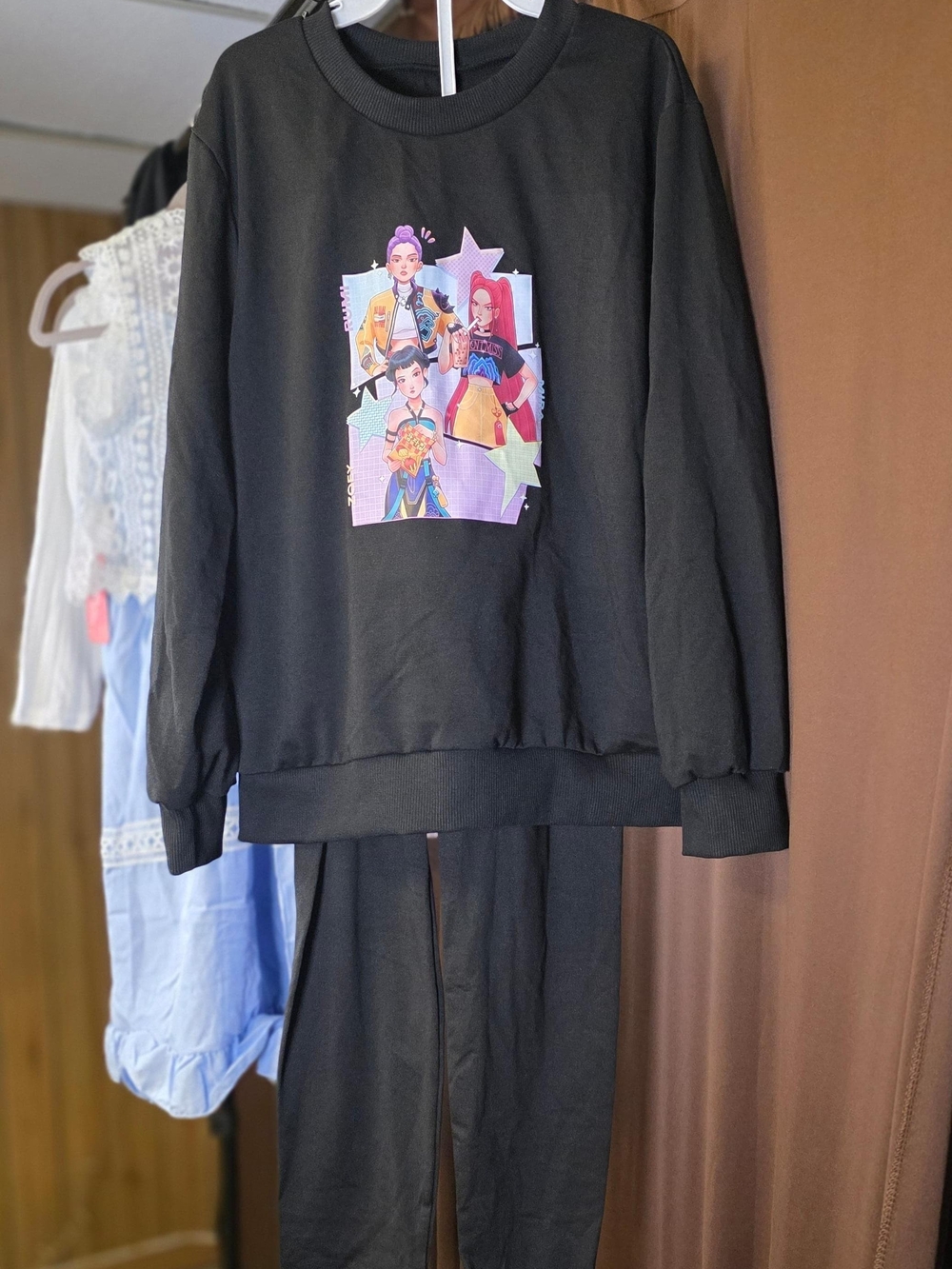 Black Graphic Sweatshirt and Pants Set with Colorful Anime Panel